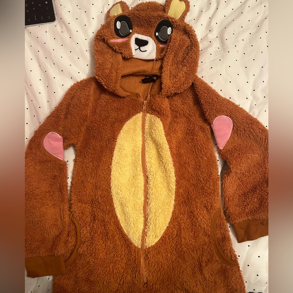 Adorable teddy bear fluffy onesie